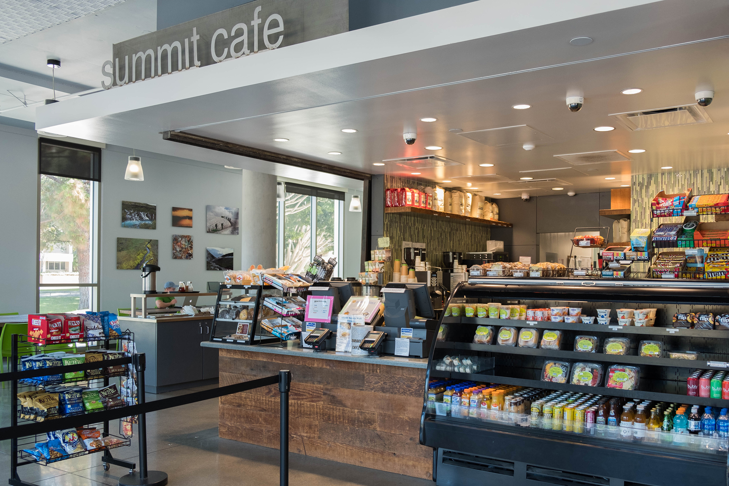 retail dining location the summit cafe