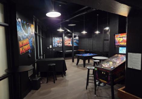 arcade games in game room